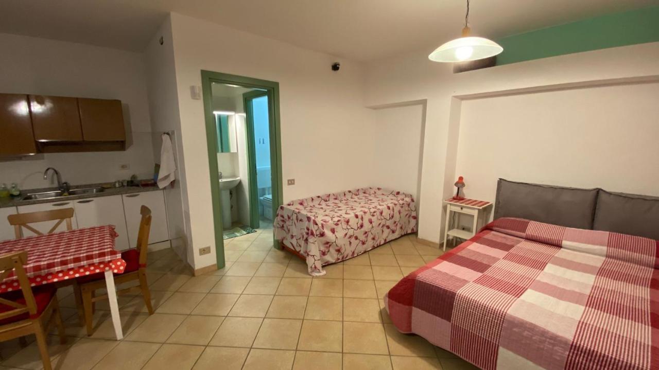 Al Vecchio Pero Villa La Morra Exterior foto